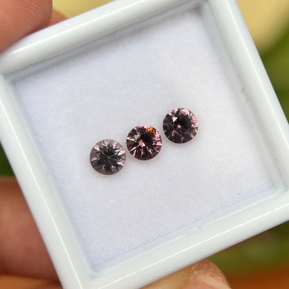 0,80ct/3Pcs Natural Brownish Pink Spinel Vietnam. Round Shape.