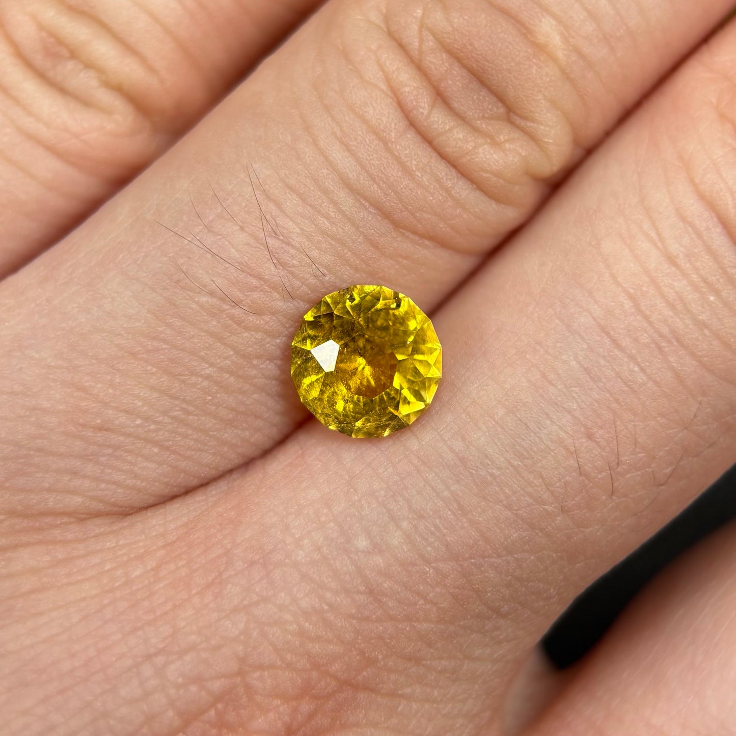 2,01ct Natural Yellow Tourmaline Vietnam. Round Shape. No Treatment, No Heat Tourmaline Luc Yen.