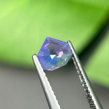 0,60 Natural Pinkish Purple Milky Sapphire Vietnam. Freeform. No Treatment Milky Sapphire Luc Yen.