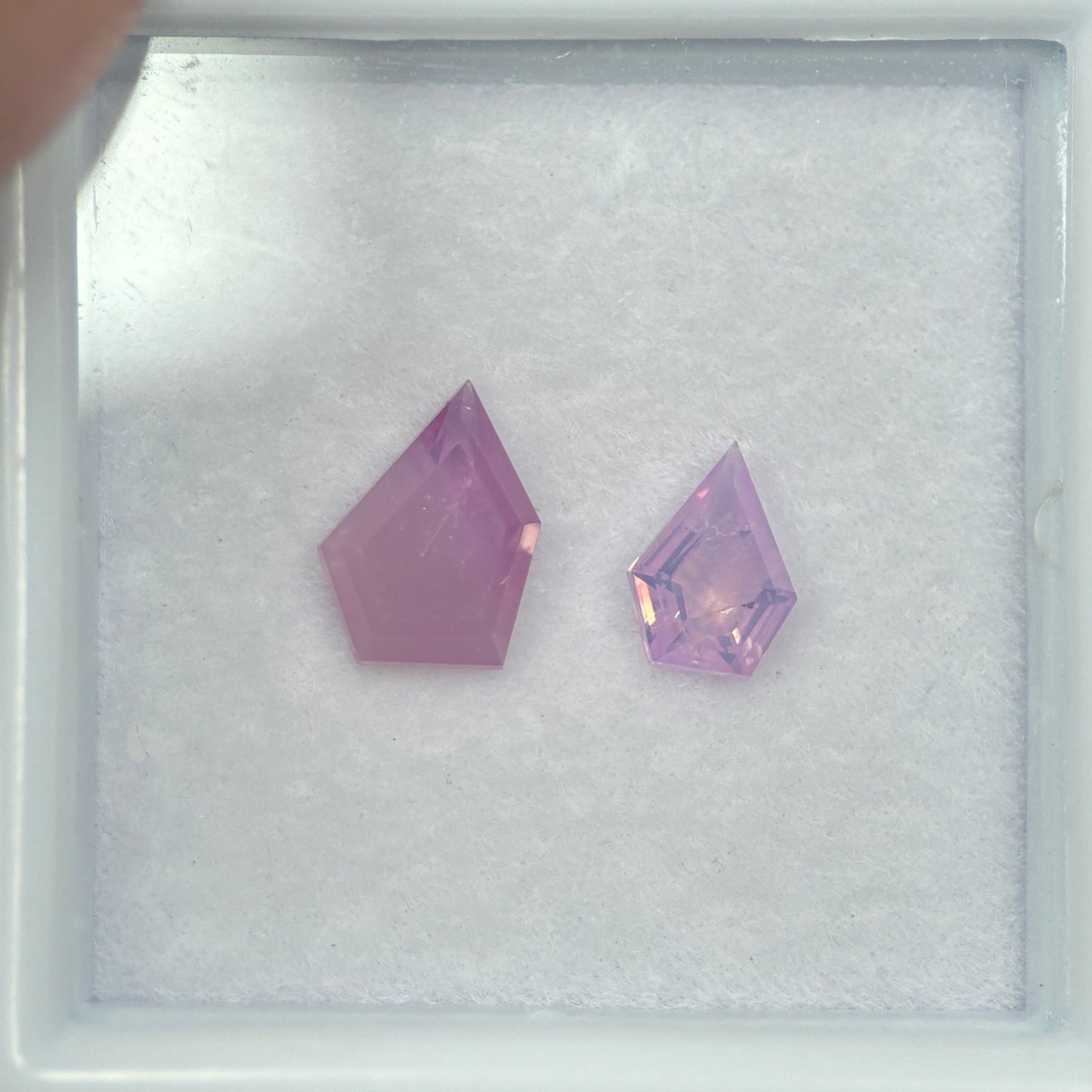 1,23ct/ 2Pcs Natural Pink Milky Sapphire Vietnam. Freeform. No Treatment Milky Sapphire Luc Yen.
