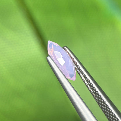 0,68 Natural Pink Milky Sapphire Vietnam. Trilliant Shape. No Treatment Milky Sapphire Luc Yen.