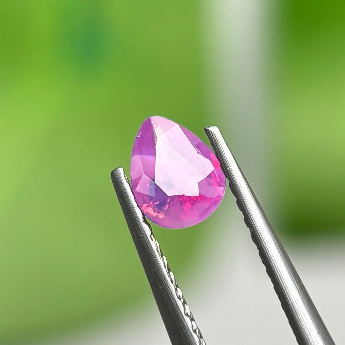 0,41ct Natural Pink Milky Sapphire Vietnam. Pear Shape. No Treatment Milky Sapphire Luc Yen.