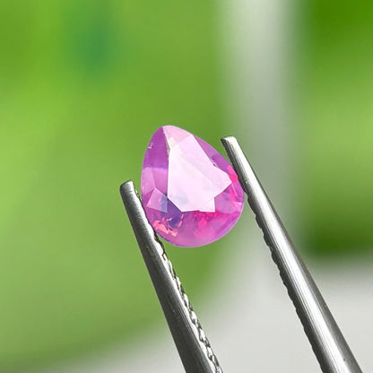0,41ct Natural Pink Milky Sapphire Vietnam. Pear Shape. No Treatment Milky Sapphire Luc Yen.