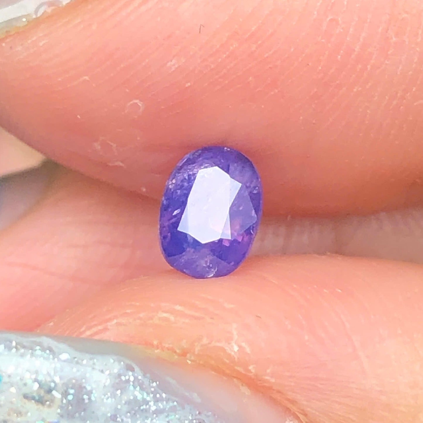 0,60ct Natural Purple Sapphire Vietnam. Cushion Shape. No Treatment Sapphire Luc Yen.