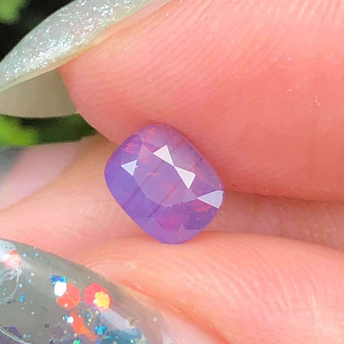 0,96ct Natural Pinkish Purple Milky Sapphire Vietnam. Cushion Shape. No Treatment Milky Sapphire Luc Yen.
