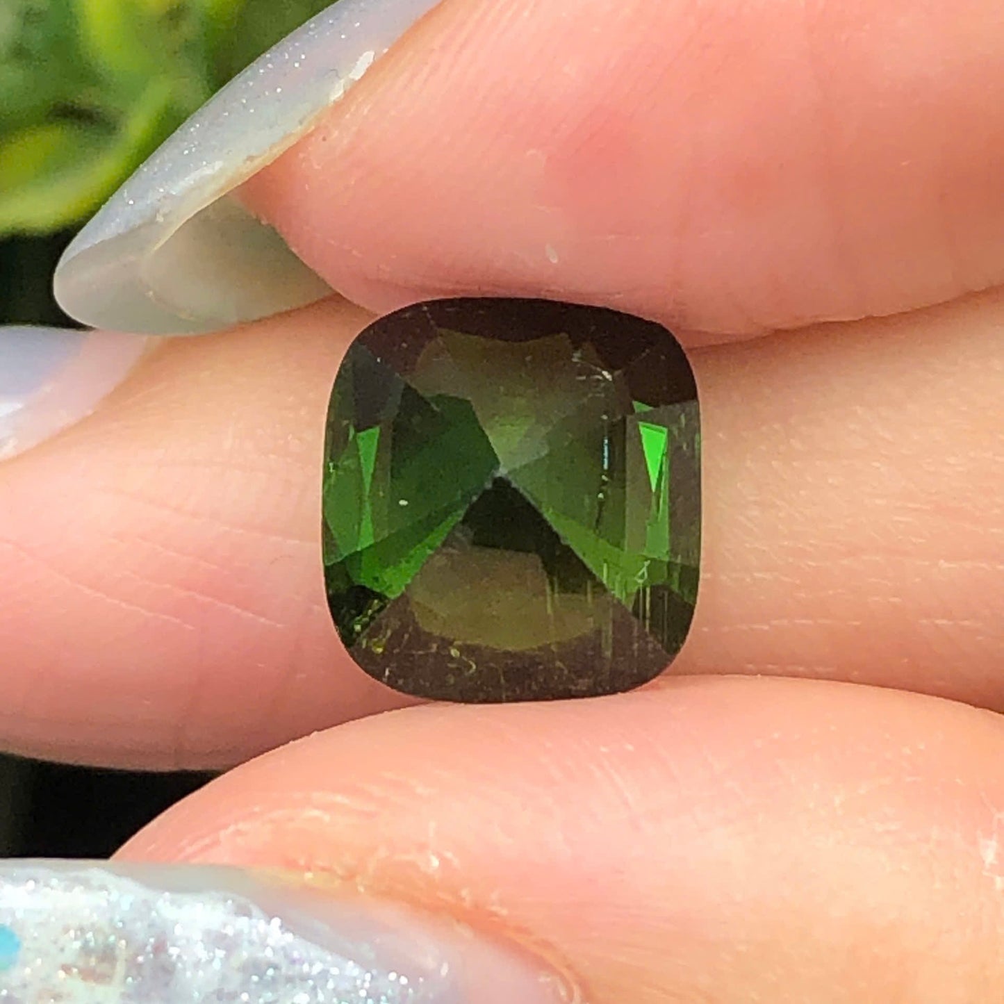 3,36ct Natural Green Tourmaline Vietnam. Cushion Shape. No Treatment, No Heat Tourmaline Luc Yen.