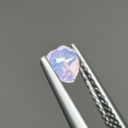0,57ct Natural Light Pink Milky Sapphire Vietnam. Heart Shape. No Treatment Milky Sapphire Luc Yen.