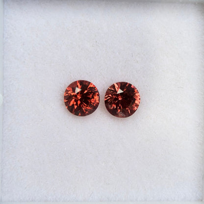 0,59ct/2Pcs Natural Brownish Orange Spinel Vietnam. Round Shape.