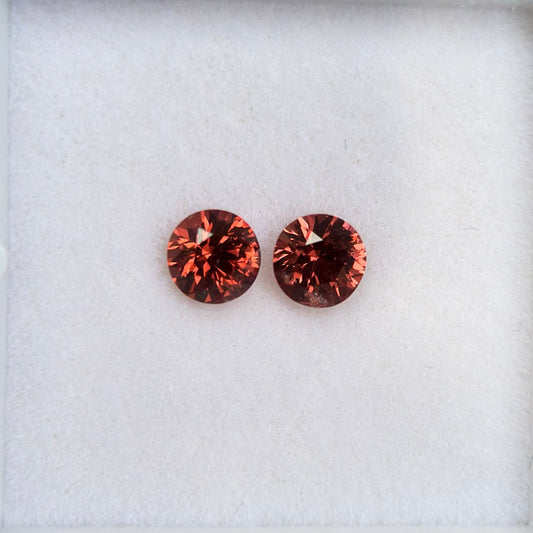 0,59ct/2Pcs Natural Brownish Orange Spinel Vietnam. Round Shape.