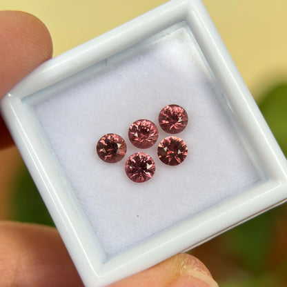 1,36 ct/ 5Pcs Natural Brownish Orange Spinel Vietnam. Round Shape.