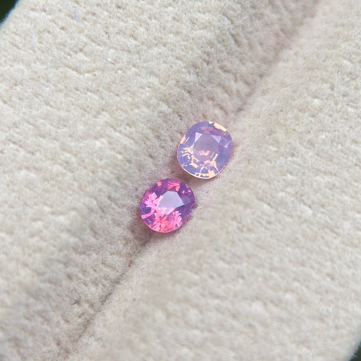 0.56 ct / 2Pcs Natural Pink  Milky Sapphire Viet Nam. Cushion Shape. No treatment.