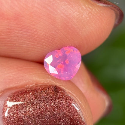 0.60 ct Natural Pink Milky Sapphire Vietnam. Heart Shape. No Treatment.