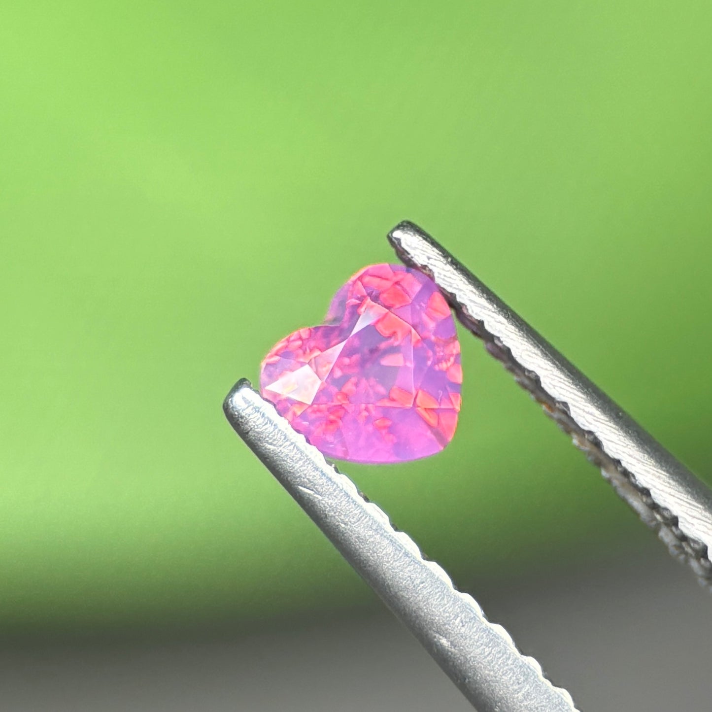 0,34 Natural Pink Milky Sapphire Vietnam. Heart Shape. No Treatment Milky Sapphire Luc Yen.