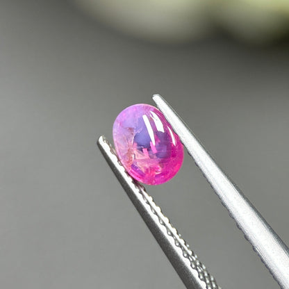 0.73ct Natural Purplish Pink Cacbochon Sapphire Viet Nam. No treatment.