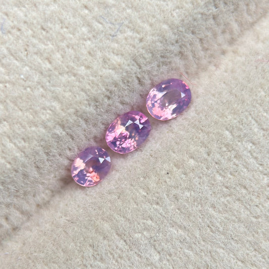 0.58 ct / 3Pcs Natural Pink  Milky Sapphire Viet Nam. Oval Shape. No treatment.