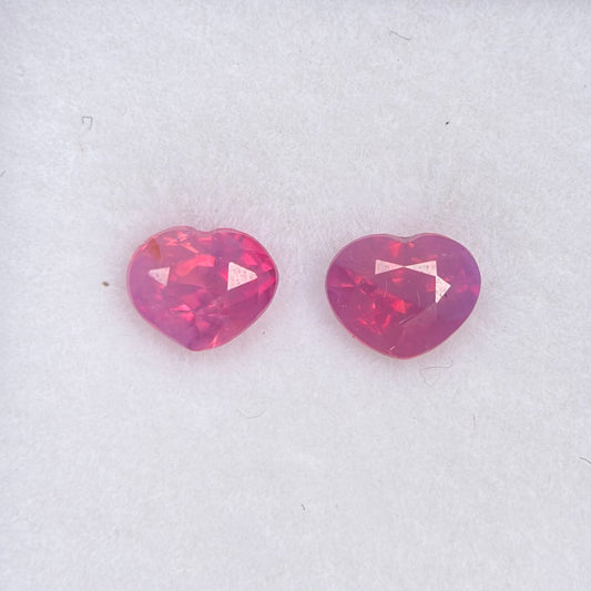 1.06ct/2Pcs Natural Pink Milky Sapphire Vietnam. Heart Shape.