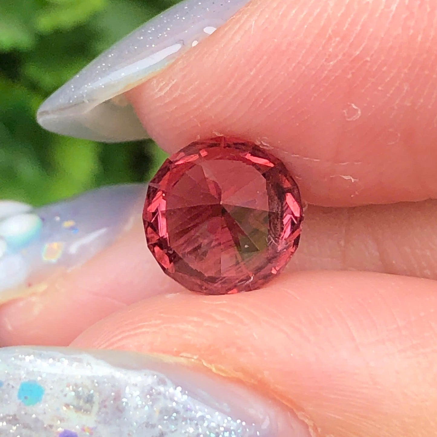 1,85ct Natural Red-Brown Spinel Viet Nam. Round Shape. No Treatment Spinel Luc Yen.