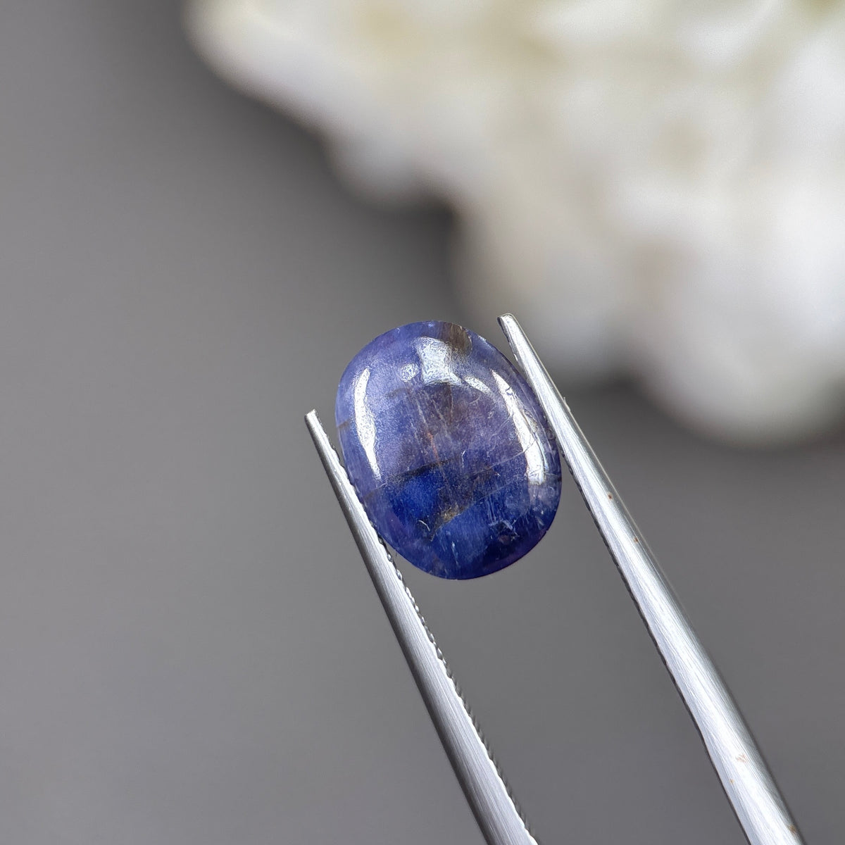 5,7ct Natural Blue Cacbochon Sapphire Viet Nam. No Treatment Sapphire Luc Yen.