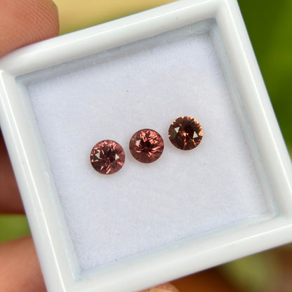 0,79 ct/ 3Pcs Natural Brownish Orange Spinel Vietnam. Round Shape.