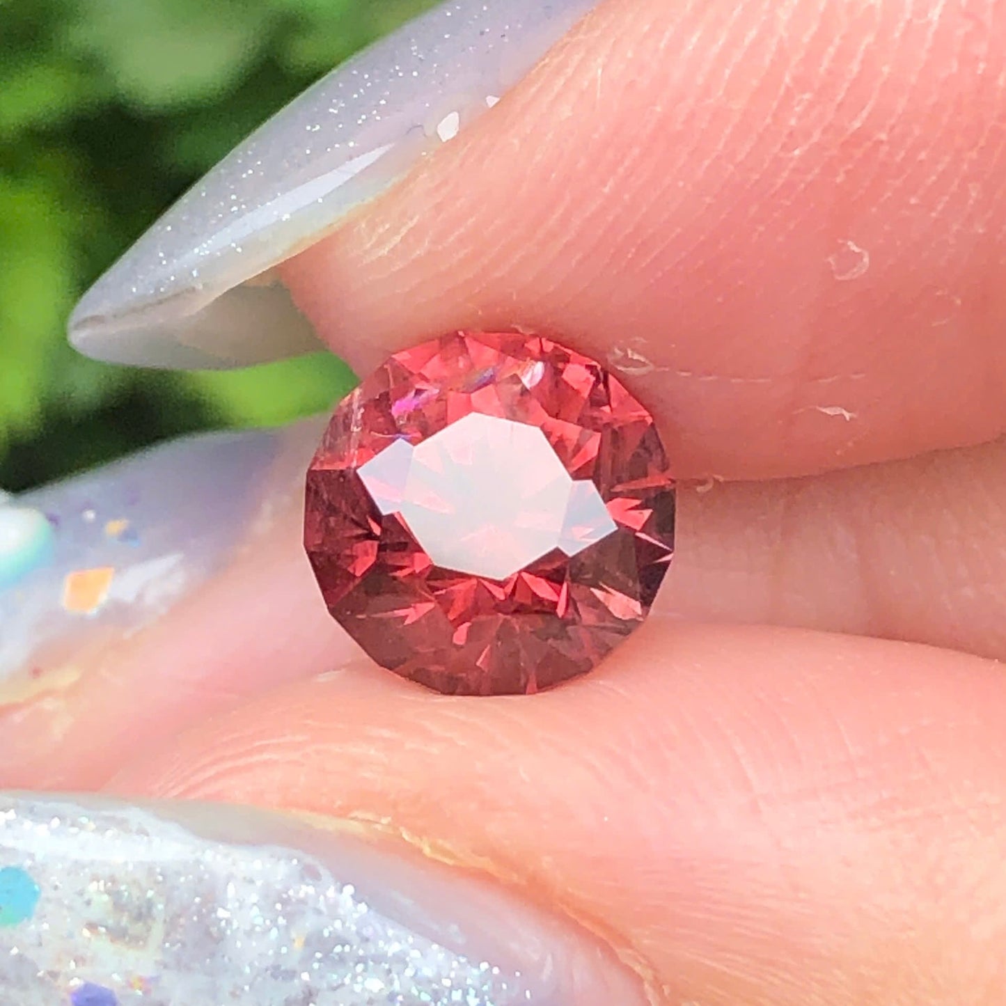 1,85ct Natural Red-Brown Spinel Viet Nam. Round Shape. No Treatment Spinel Luc Yen.