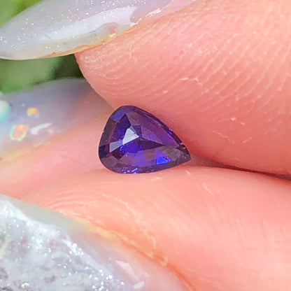 0,32ct Natural Blue Sapphire Vietnam. Trilliant Shape. No Treatment Sapphire Luc Yen.