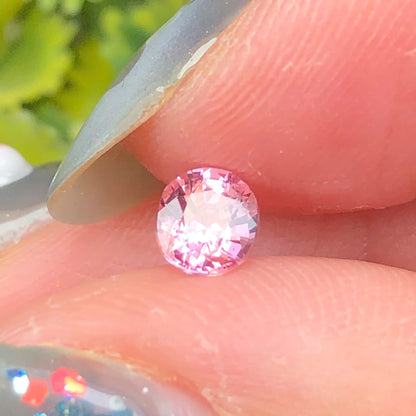 0,42ct Natural Pink Spinel Vietnam. Cushion Shape. No Treatment Spinel Luc Yen.