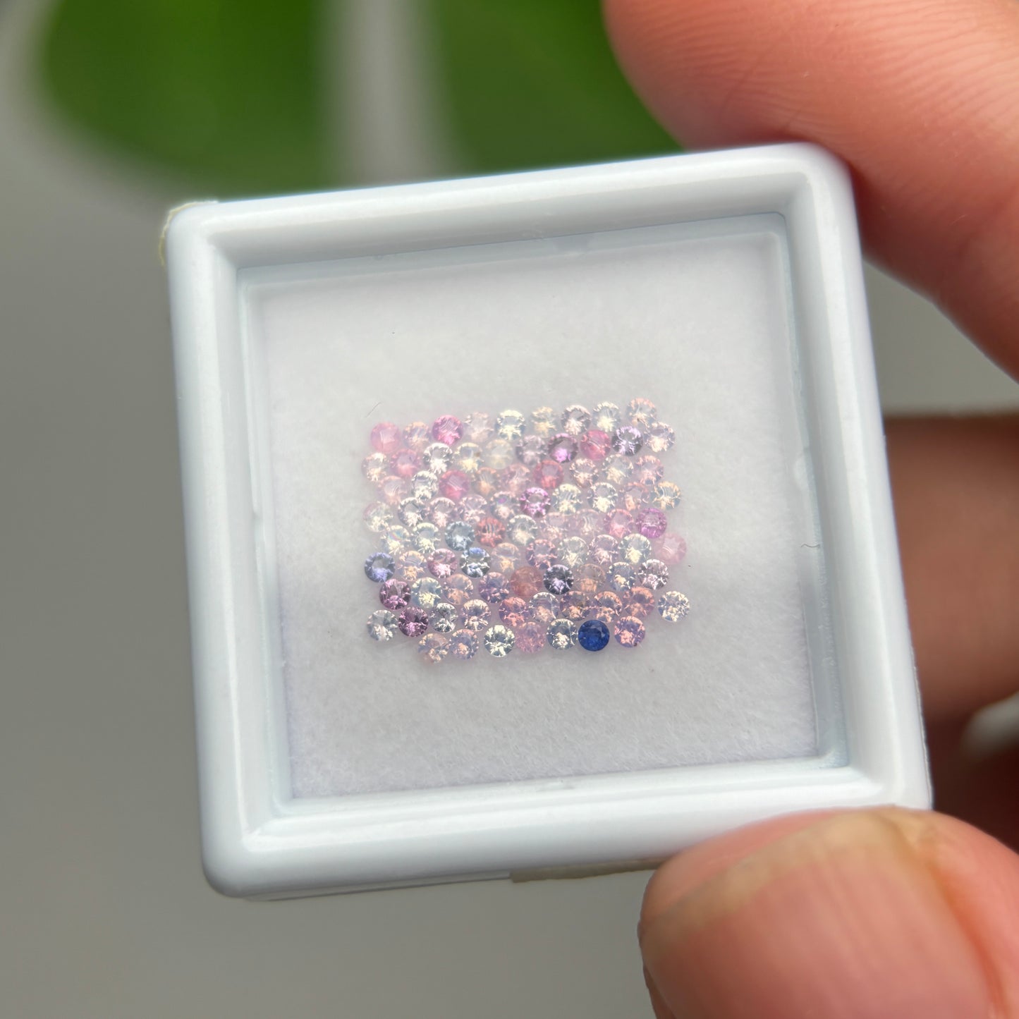 1,0ct/83Pcs Natural Sapphire Vietnam, Round Shape, C1 Quality, No Treatment Sapphire Luc Yen.