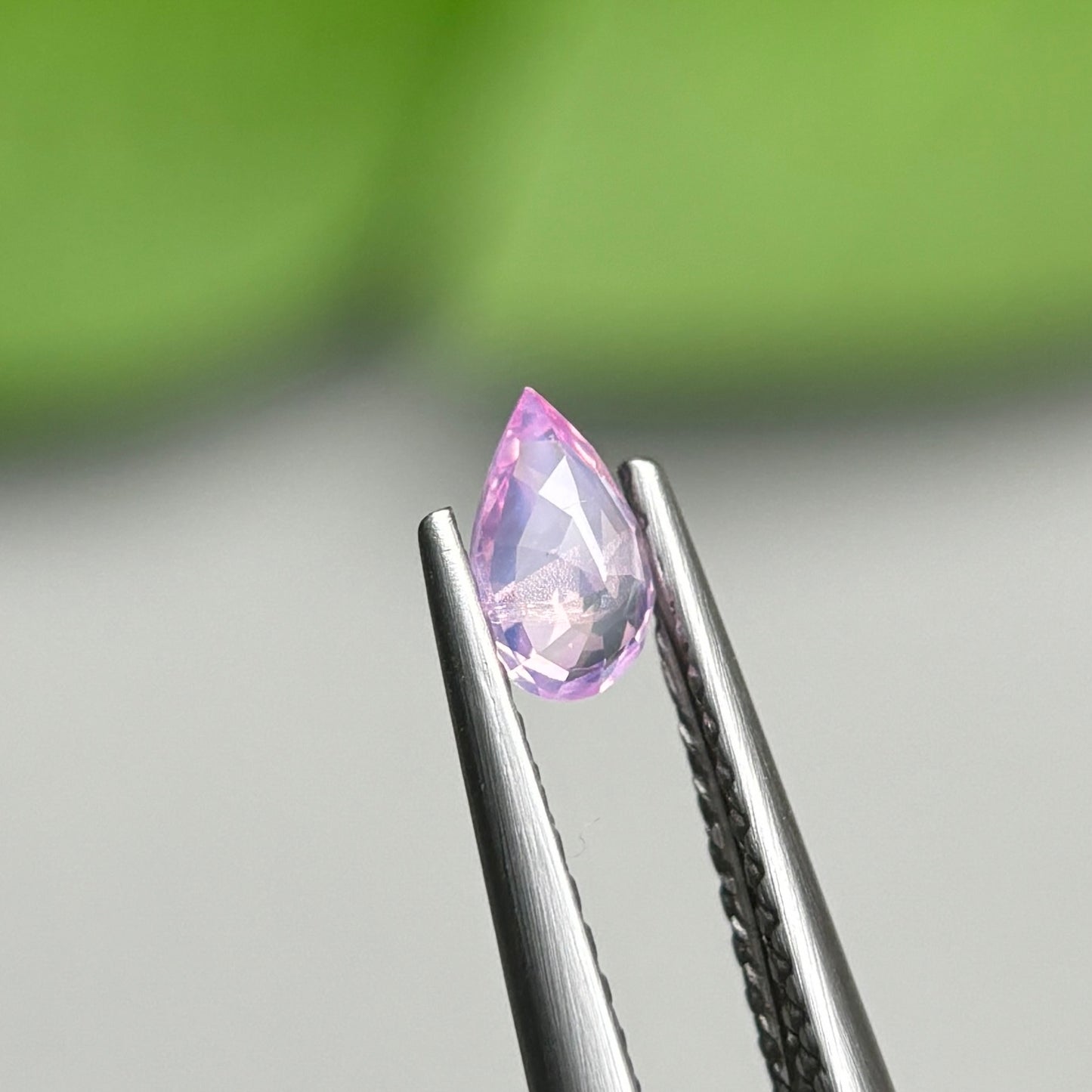 0,32ct Natural Pink Milky Sapphire Vietnam. Pear Shape. No Treatment Milky Sapphire Luc Yen.