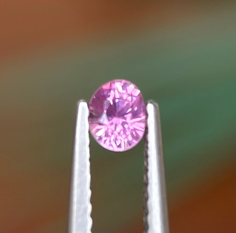 0.28ct Natural Prurple Sapphire Vietnam. Oval Shape. No Treatment.