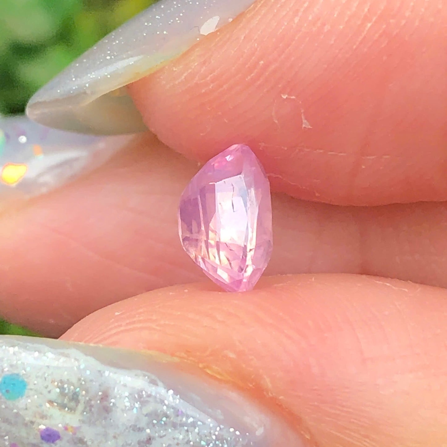 1,09ct Natural Pink Sapphire Vietnam. Cushion Shape. No Treatment Sapphire Luc Yen.