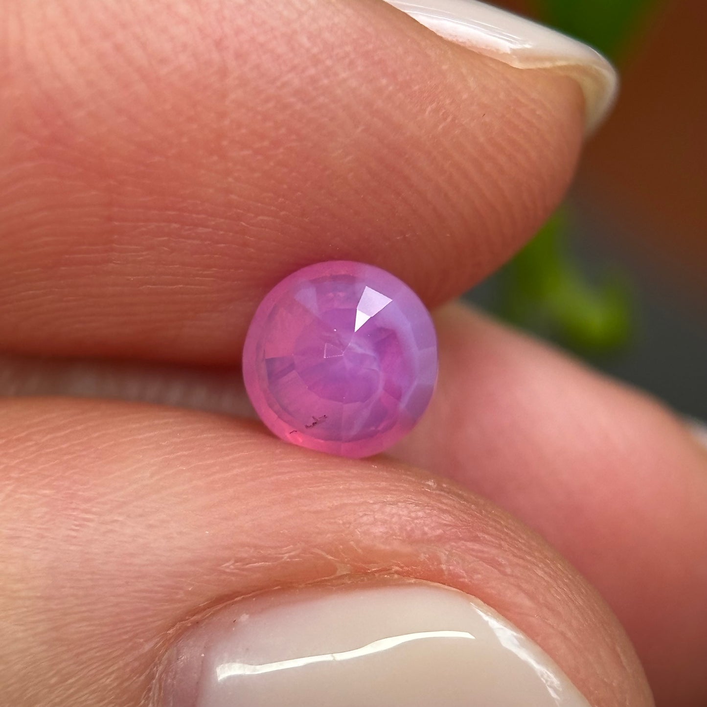 0.95 ct Natural Pink Milky Sapphire Vietnam. Round Shape. No Treatment.