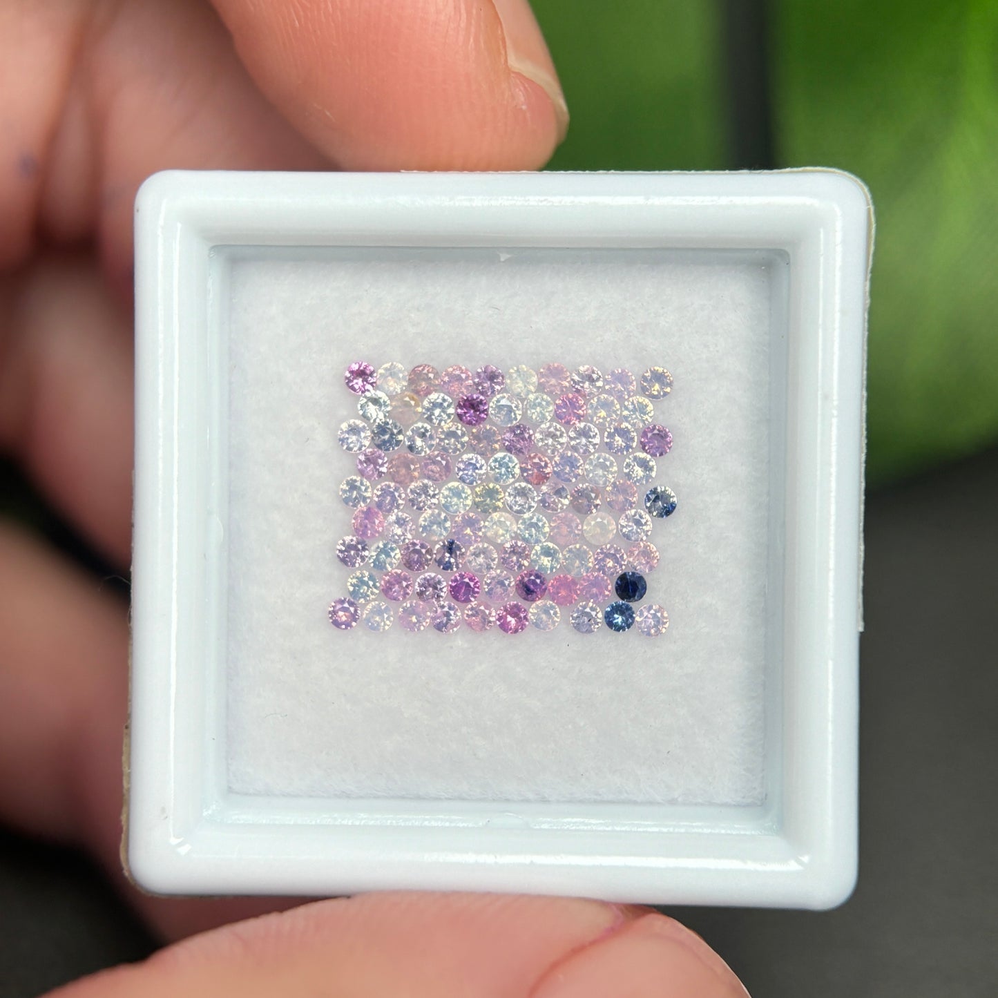 1,08ct/86Pcs Natural Sapphire Vietnam, Round Shape, C1 Quality, No Treament Sapphire Luc Yen. (Copy)