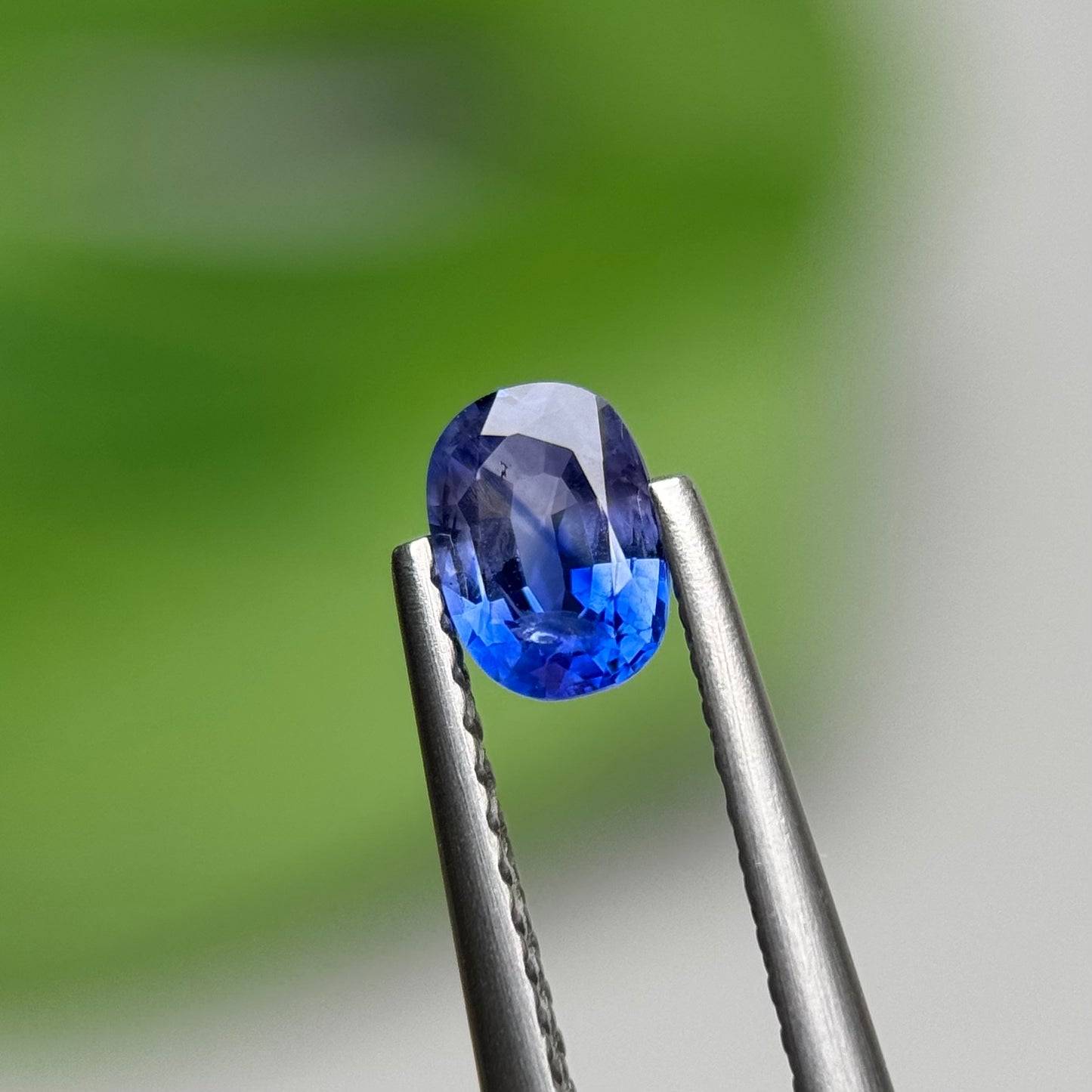 0.50 ct Natural Bicolour Blue - White Sapphire Vietnam. Cushion Shape. No Treatment.
