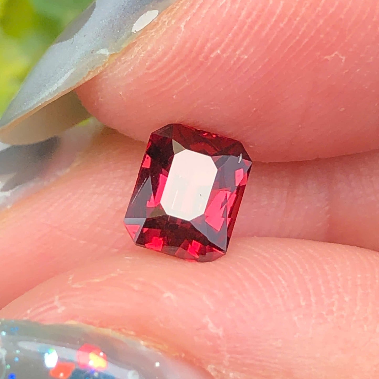 0,92ct Natural Brown-Red Garnet Vietnam. Cushion Shape. No Treatment Garnet Luc Yen.