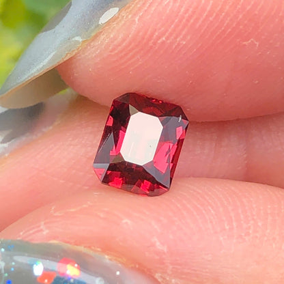 0,92ct Natural Brown-Red Garnet Vietnam. Cushion Shape. No Treatment Garnet Luc Yen.