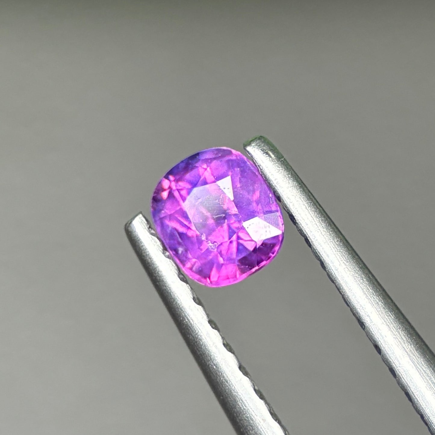 0,44ct Natural Purple Milky Sapphire Vietnam. Cushion Shape. No Treatment Milky Sapphire Luc Yen.