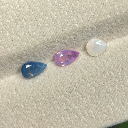 1,34ct Natural Pink-White-Blue Milky Sapphire Vietnam. Pear Shape. No Treatment Milky Sapphire Luc Yen.