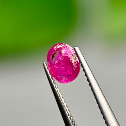 0,94ct Natural Ruby Cacbochon Viet Nam. No treatment Ruby Luc Yen.