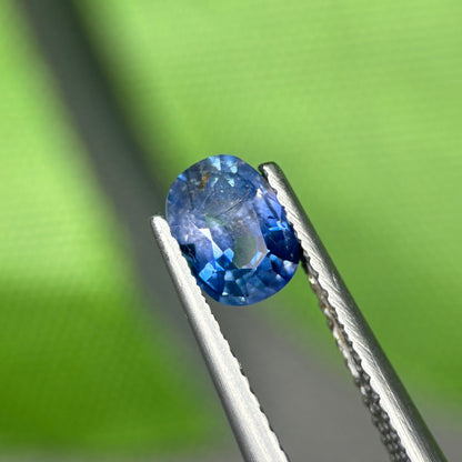 0,87 Natural Blue Sapphire Viet Nam. Cushion Shape. No Treatment Sapphire Luc Yen.