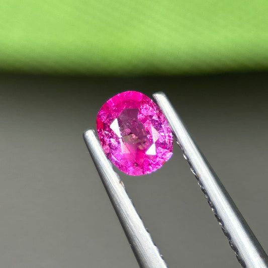 0,38ct Natural Pink Milky Sapphire Vietnam. Cushion Shape. No Treatment Milky Sapphire Luc Yen.