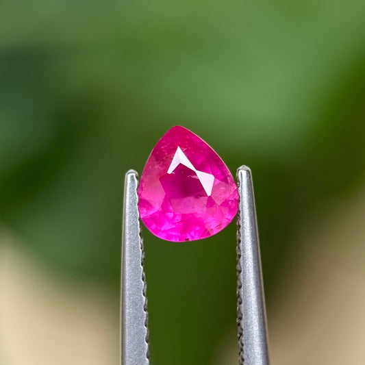 0.81 ct Natural Ruby Viet Nam. Pear Shape. No treatment.
