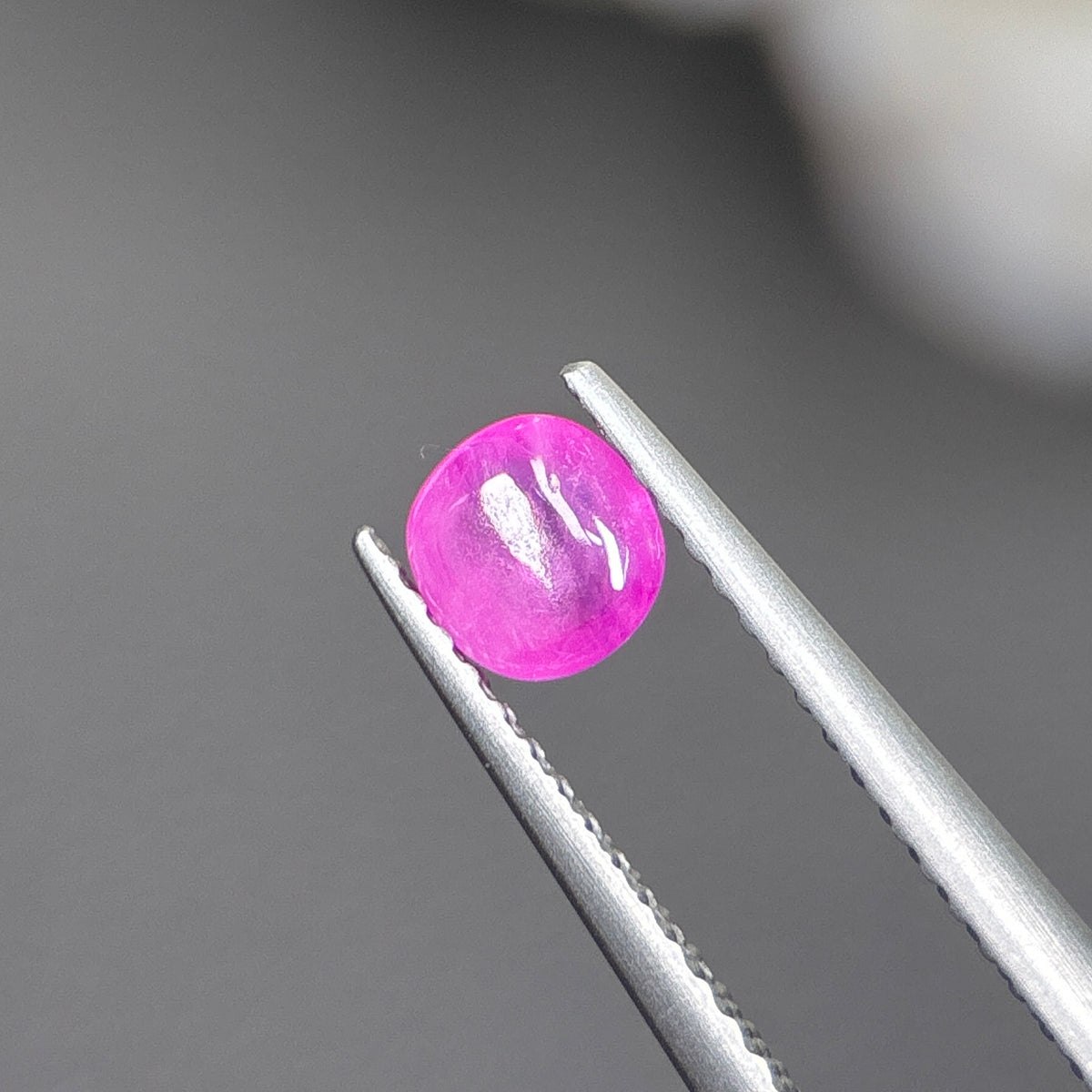 0,69ct Natural Pink Cabochon Sapphire Viet Nam. No Treatment Sapphire Luc Yen.