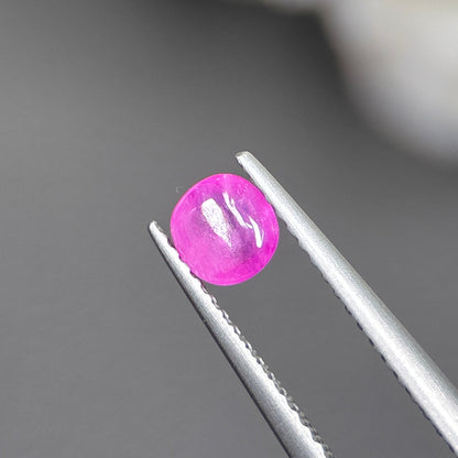 0,69ct Natural Pink Cabochon Sapphire Viet Nam. No Treatment Sapphire Luc Yen.
