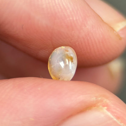 0,75ct Natural Yellowish White Cacbochon Sapphire Viet Nam. No Treatment Sapphire Luc Yen.
