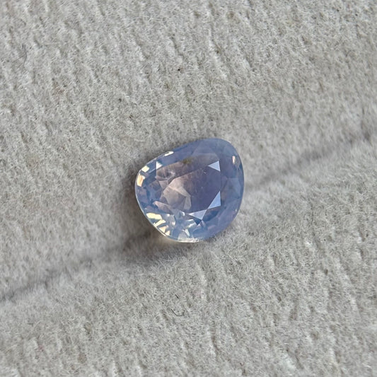 1.08ct Natural White Milky Sapphire Vietnam. No Treatment.