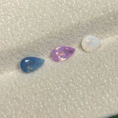 1,34ct Natural Pink-White-Blue Milky Sapphire Vietnam. Pear Shape. No Treatment Milky Sapphire Luc Yen.