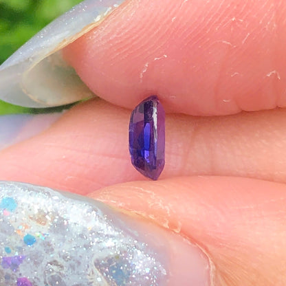 0,55ct Natural Purplish Blue Sapphire Vietnam. Cushion Shape. No Treatment Sapphire Luc Yen.