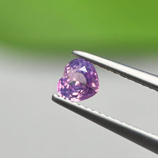 0.62ct Natural Pinkish Purple Sapphire Vietnam. Heart Shape. No treatment.