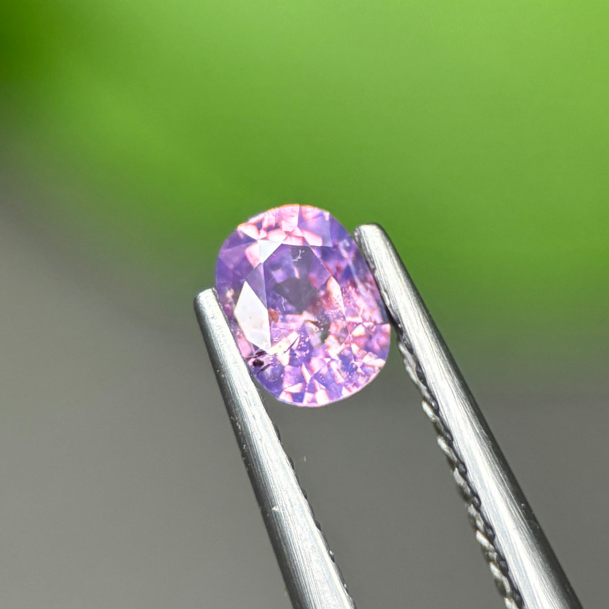 0,44ct Natural Purple Sapphire Viet Nam. Cushion Shape. No Treatment Sapphire Luc Yen.