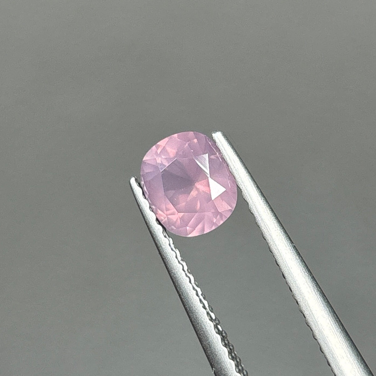 0,89ct Natural Pink Milky Sapphire Viet Nam. Cushion Shape. No Treatment Milky Sapphire Luc Yen.